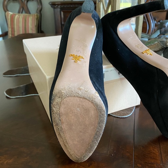 Prada black suede heels - Picture 6 of 10